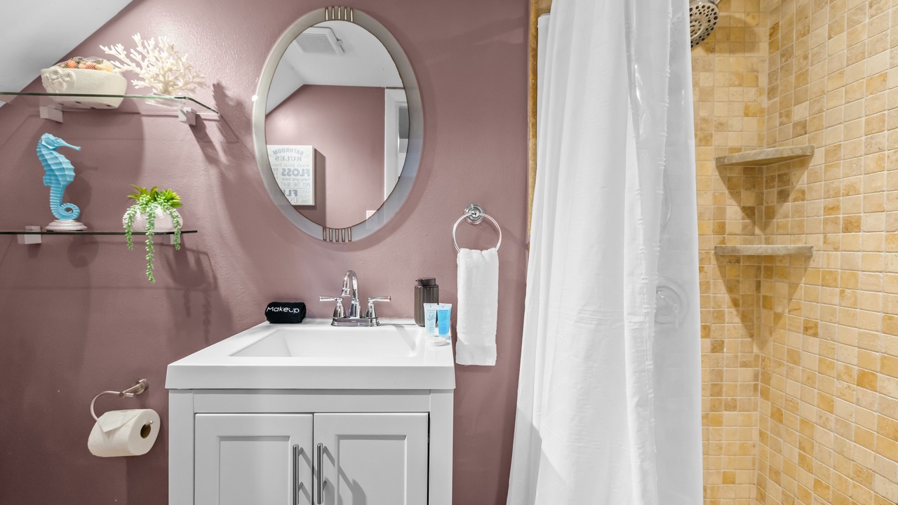 Photo of Bathroom in South Gate Ridge