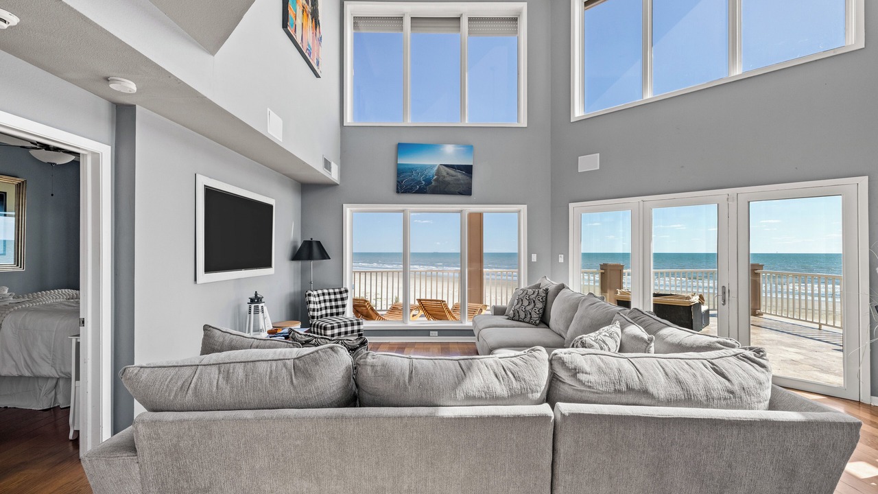Photo of Livingroom in Spanish Grant