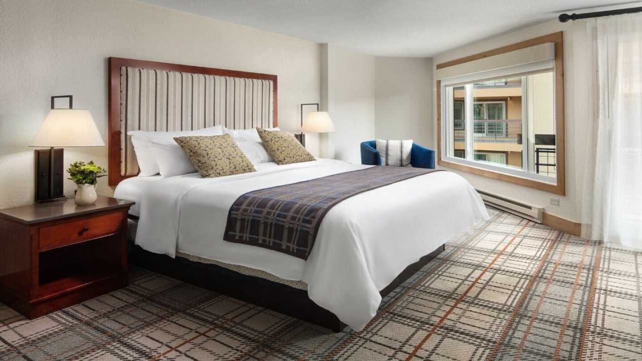 Photo of Bedroom in Peak 9