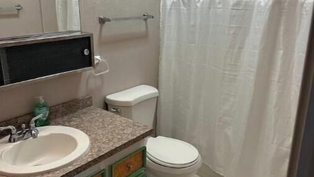 Photo of Bathroom in Honalo