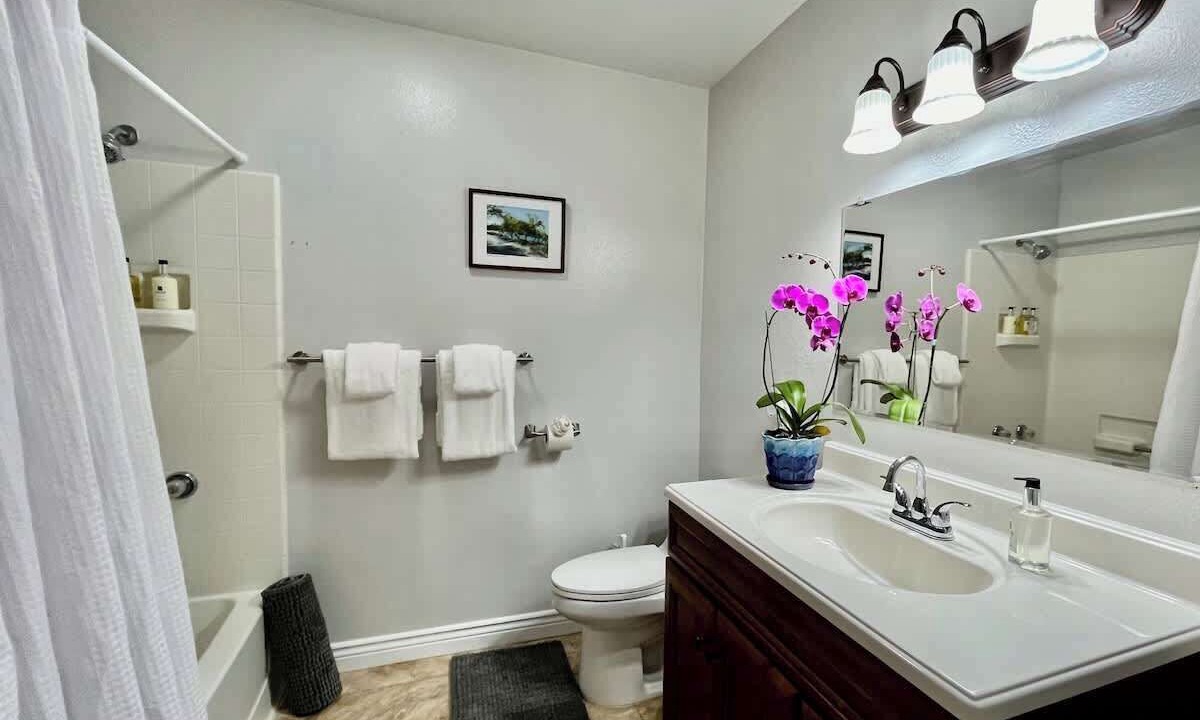Photo of Bathroom in Waikoloa Village