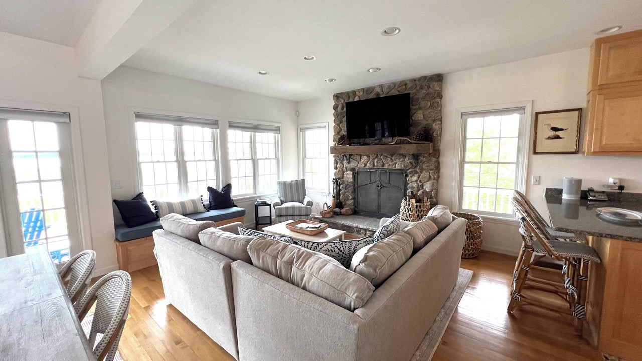 Photo of Livingroom in Winter Harbor