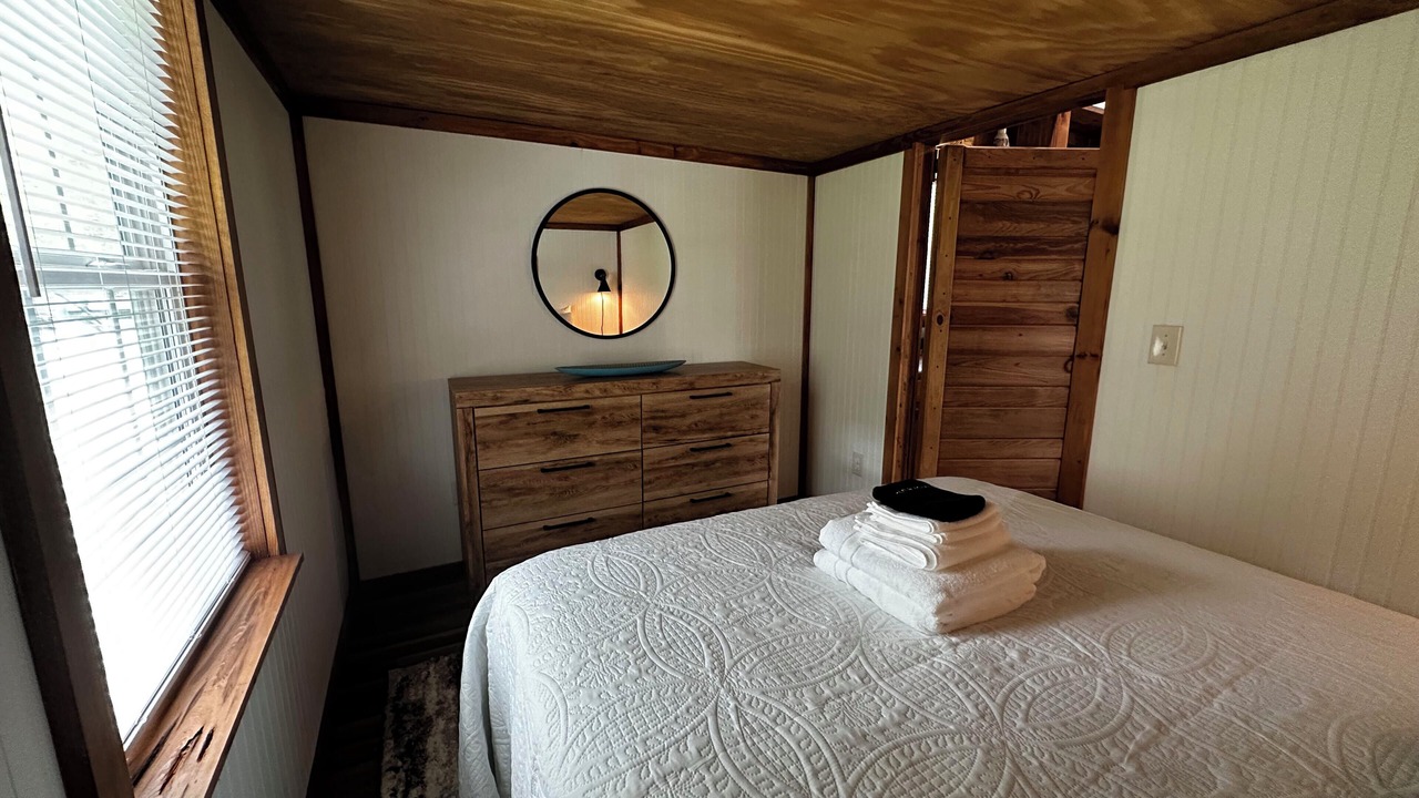 Photo of Bedroom in Lake Waccamaw