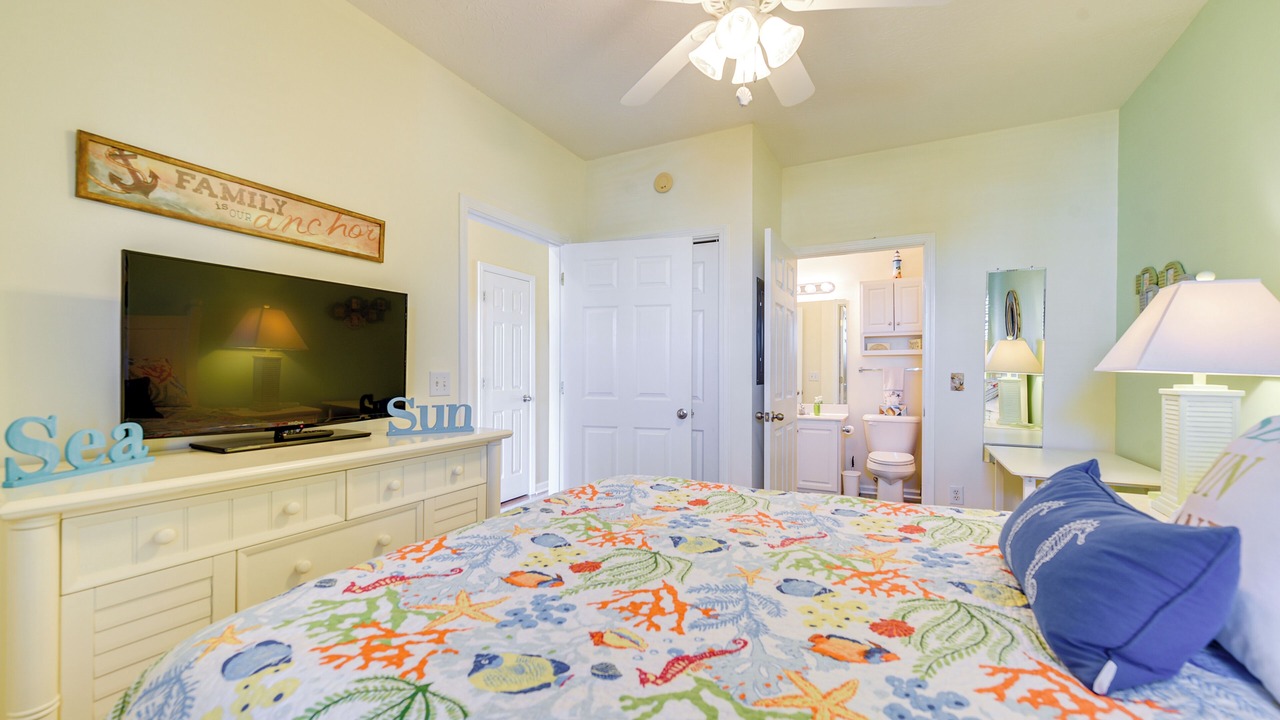 Photo of Bedroom in Carolina Yacht Landing
