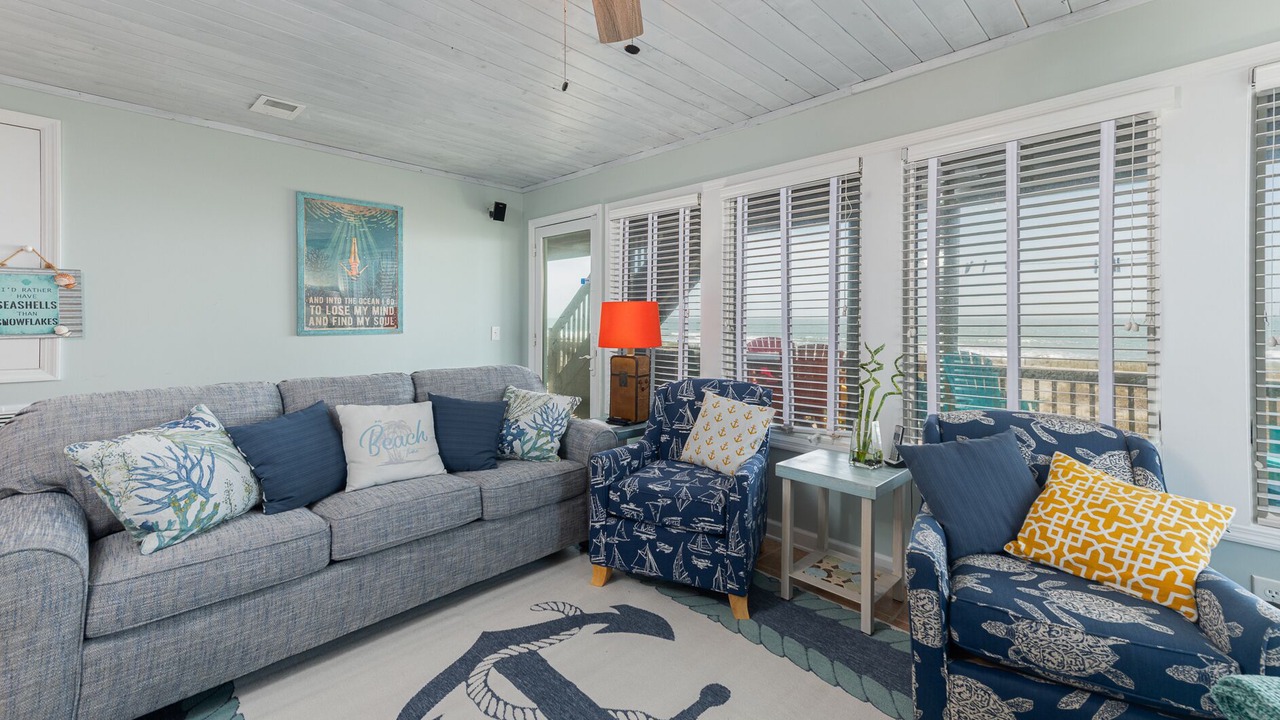 Photo of Livingroom in Holden Beach