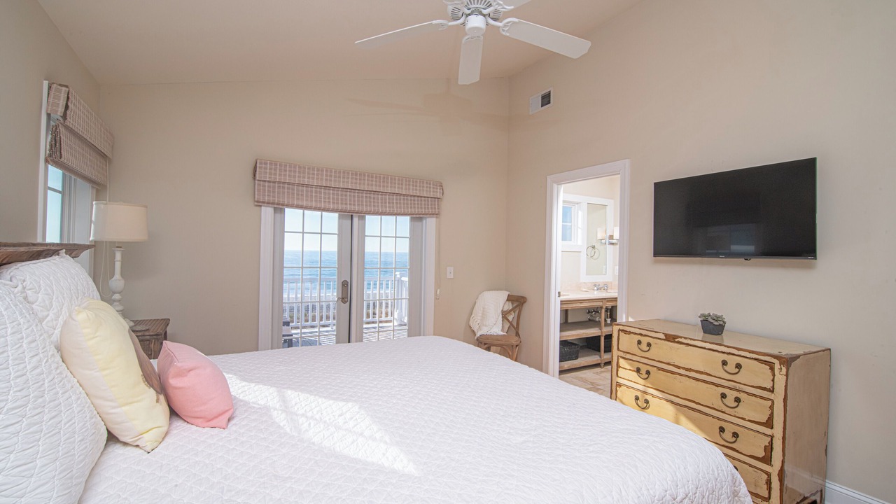 Photo of Bedroom in Holden Beach