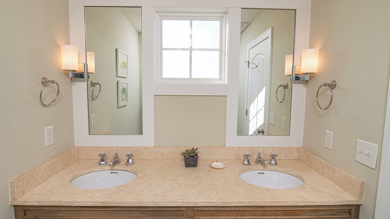 Photo of Bathroom in Holden Beach