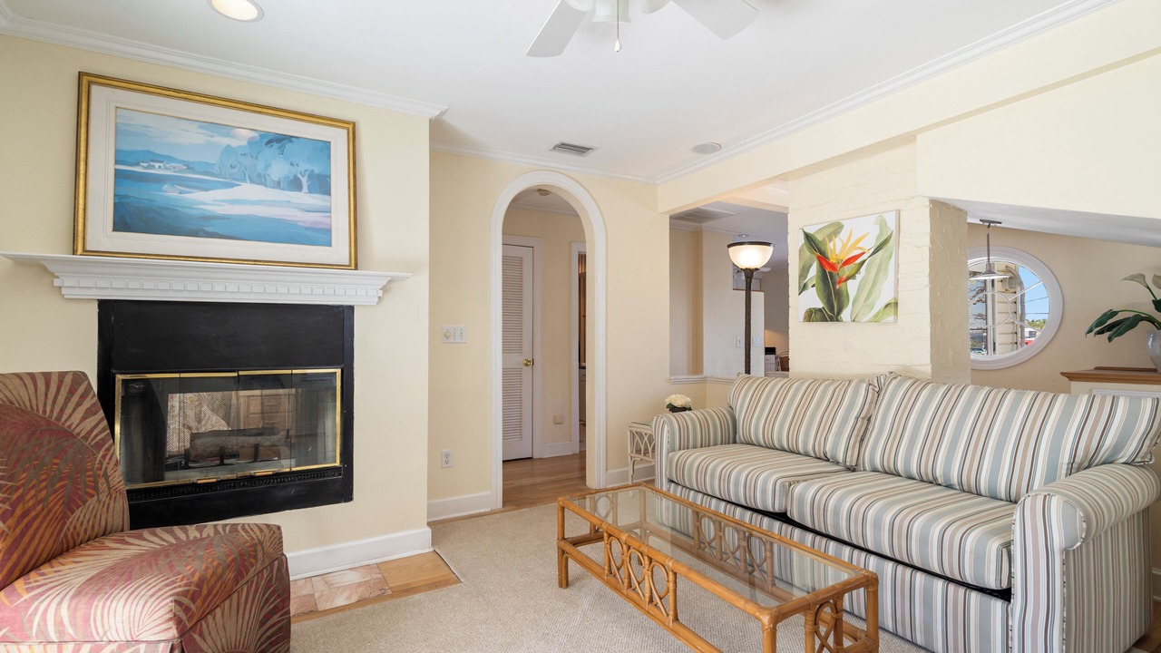 Photo of Livingroom in Treasure Island