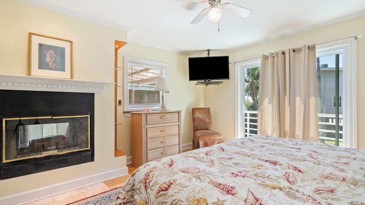 Photo of Bedroom in Treasure Island