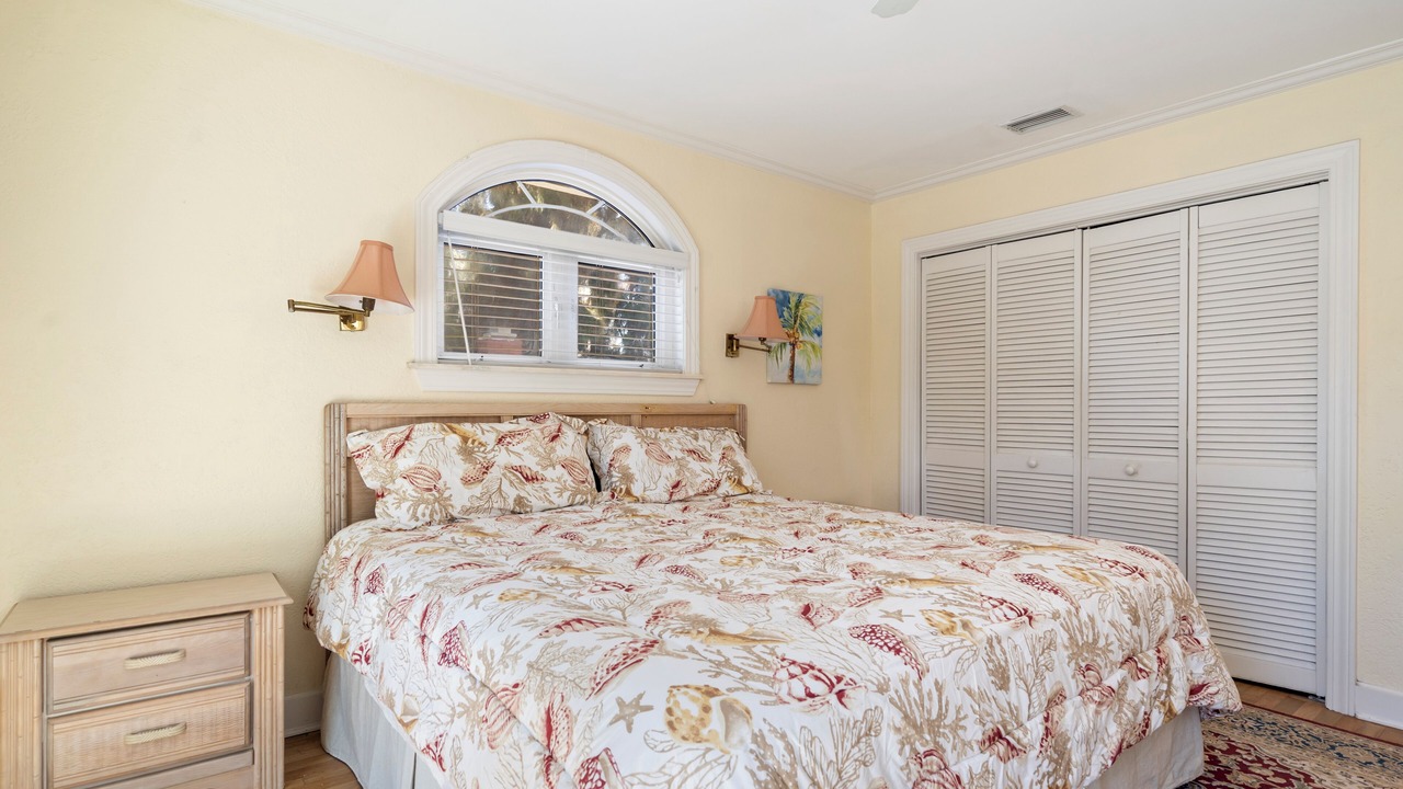 Photo of Bedroom in Treasure Island