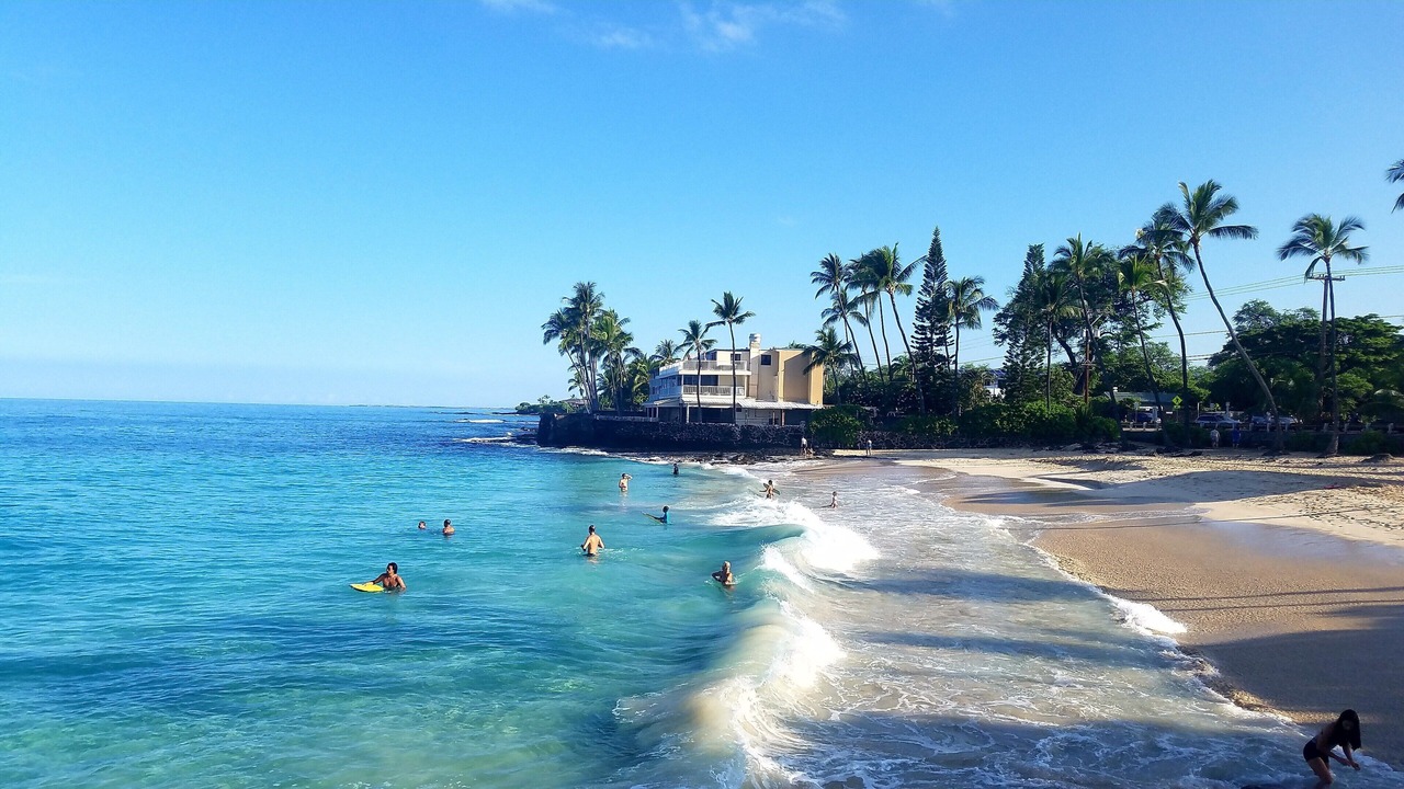 Photo of Others in Kahaluu Bay