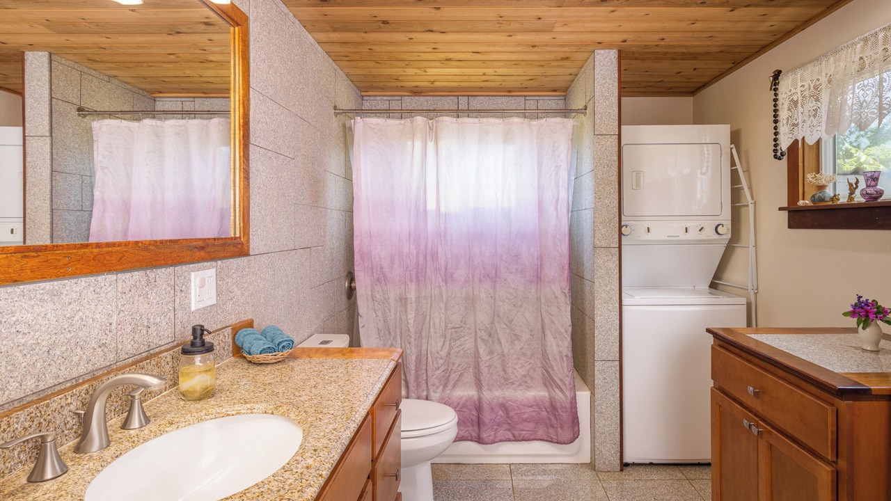 Photo of Bathroom in Hawi
