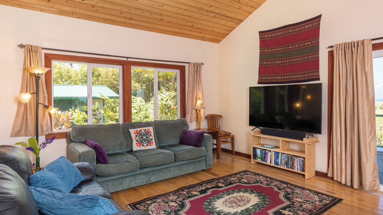 Photo of Livingroom in Hawi