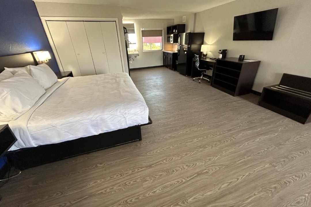 Photo of Bedroom in Rowland
