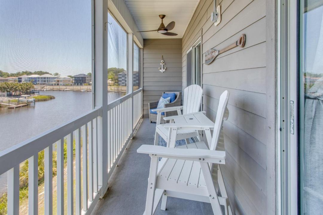 Photo of Patio Balcony in Carolina Yacht Landing