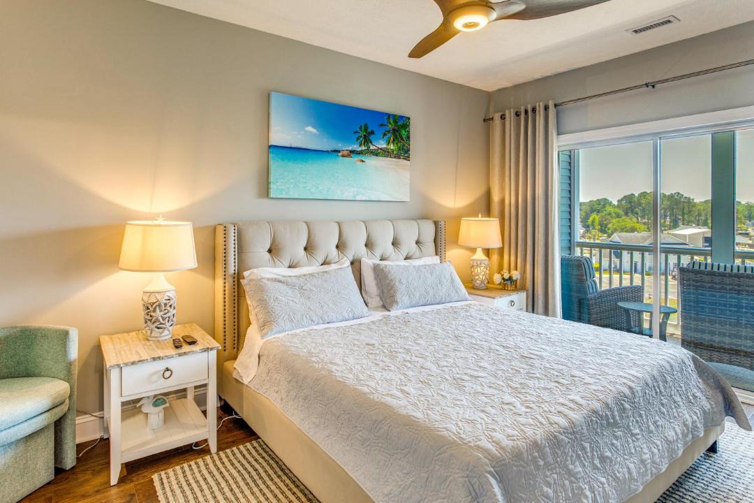 Photo of Bedroom in Carolina Yacht Landing