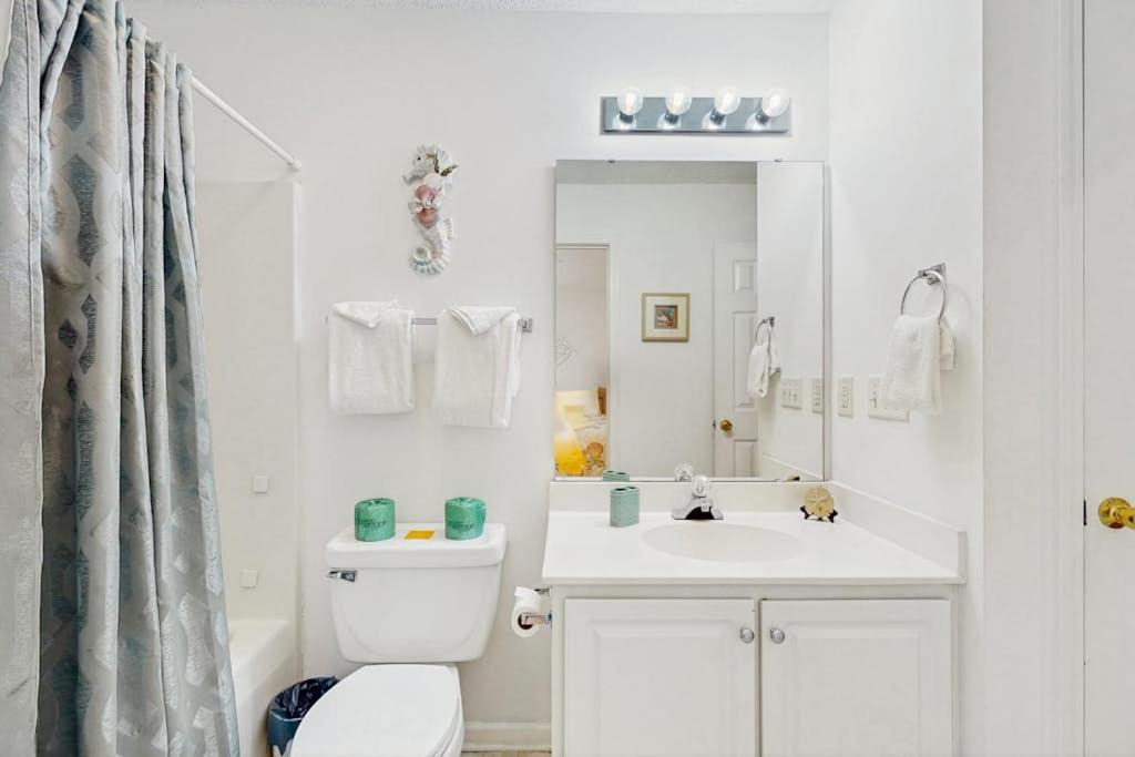 Photo of Bathroom in Carolina Yacht Landing
