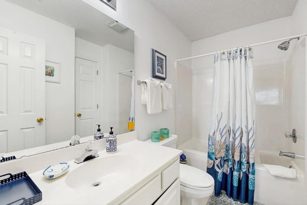 Photo of Bathroom in Carolina Yacht Landing