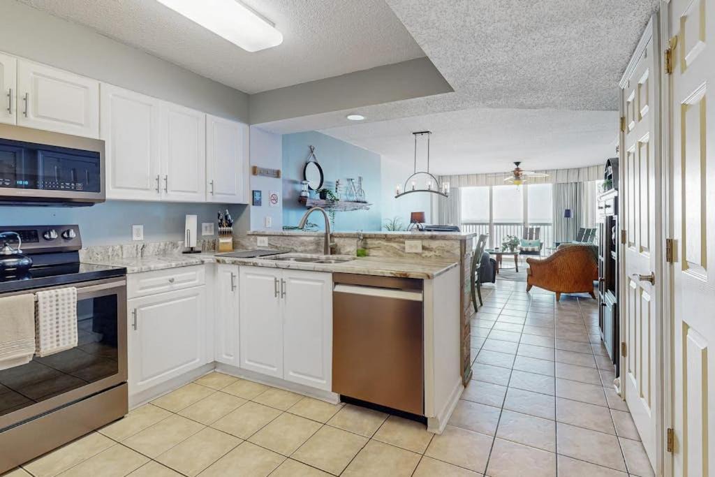 Photo of Kitchen in Ocean Drive