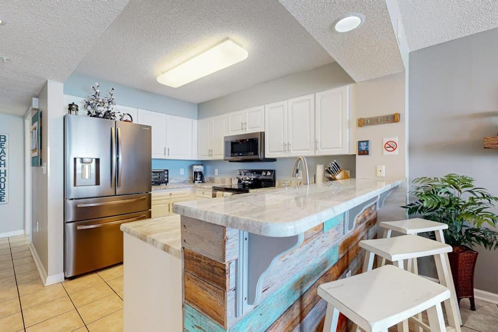 Photo of Kitchen in Ocean Drive