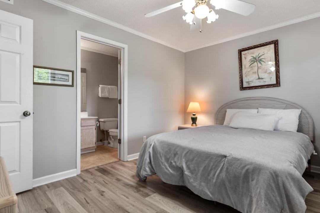 Photo of Bedroom in Carolina Yacht Landing