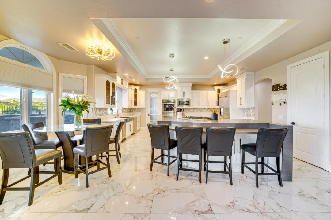 Photo of Kitchen in Alessandro Heights