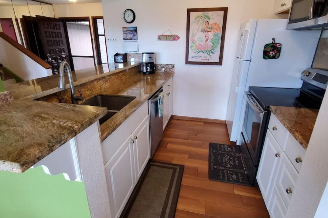 Photo of Kitchen in Punaluu
