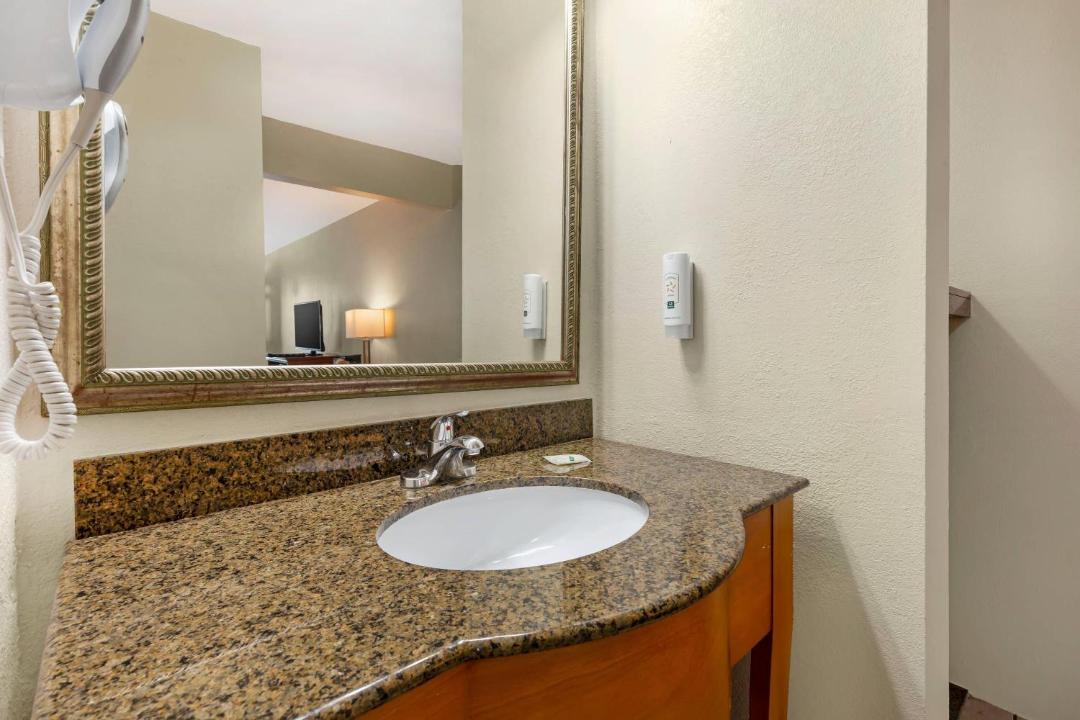 Photo of Bathroom in Lumberton