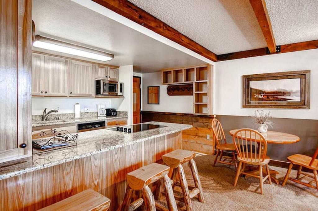 Photo of Kitchen in Peak 9
