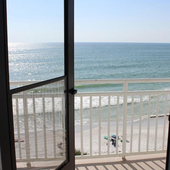 Photo of Patio Balcony in Sunset Beach