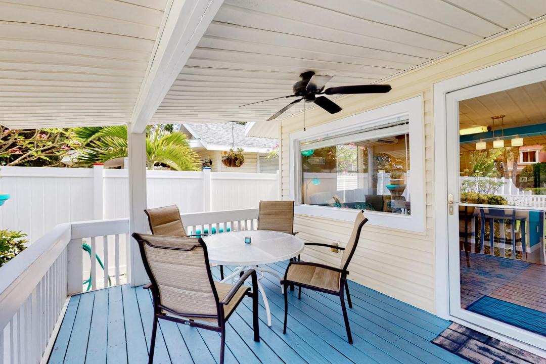 Photo of Patio Balcony in Sunset Beach