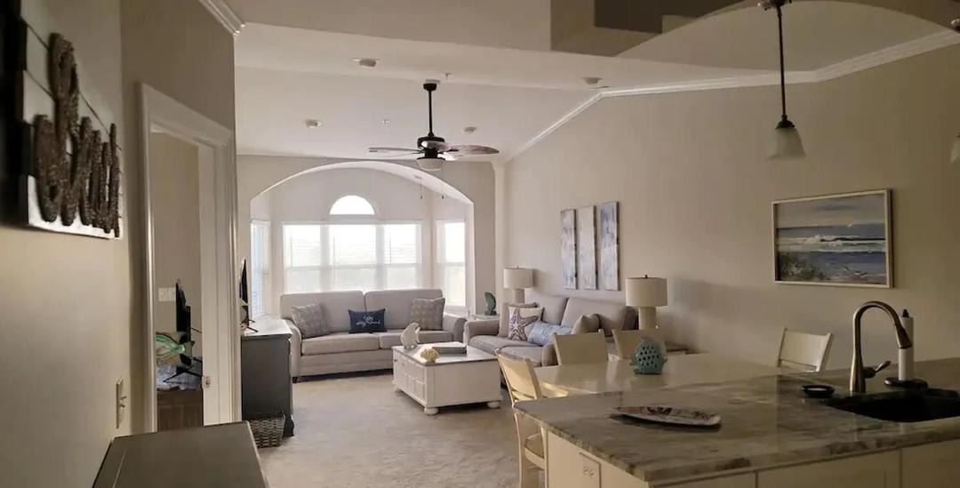 Photo of Livingroom in Carolina Yacht Landing