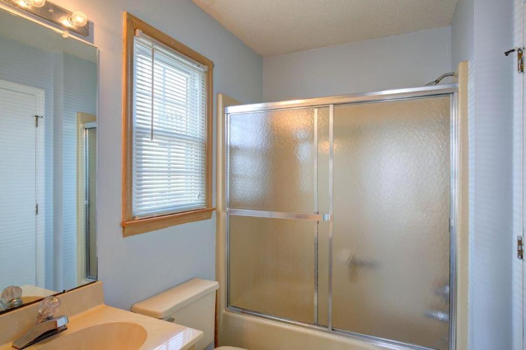 Photo of Bathroom in Holden Beach