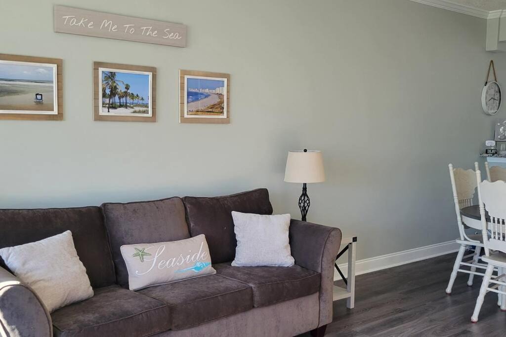 Photo of Livingroom in Carolina Yacht Landing