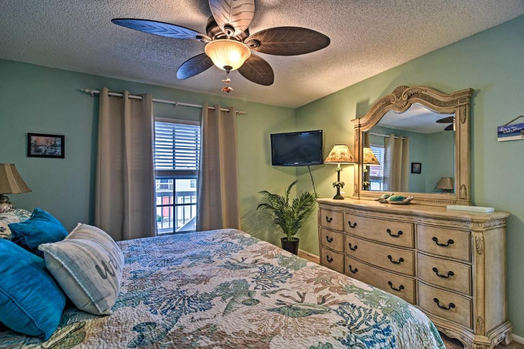 Photo of Bedroom in Capri Isle