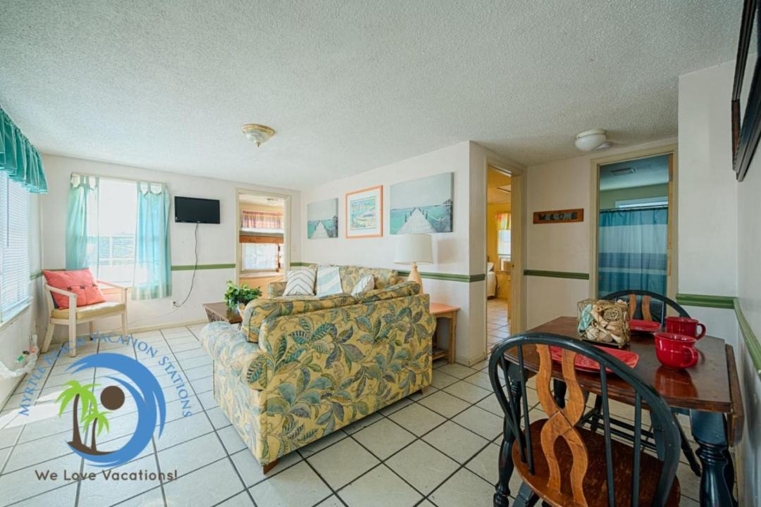 Photo of Livingroom in Ocean Drive