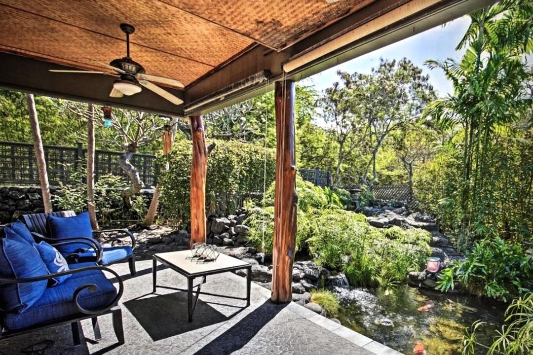 Photo of Patio Balcony in Kahaluu Bay
