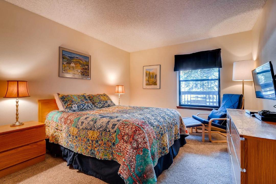 Photo of Bedroom in Four O'Clock