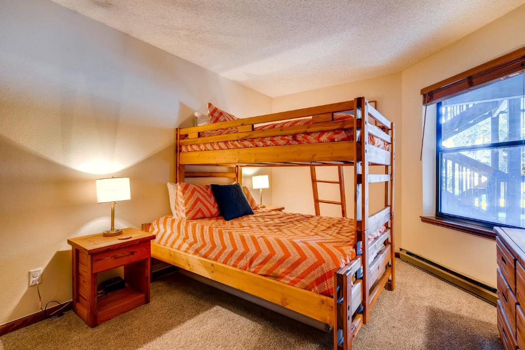 Photo of Bedroom in Four O'Clock
