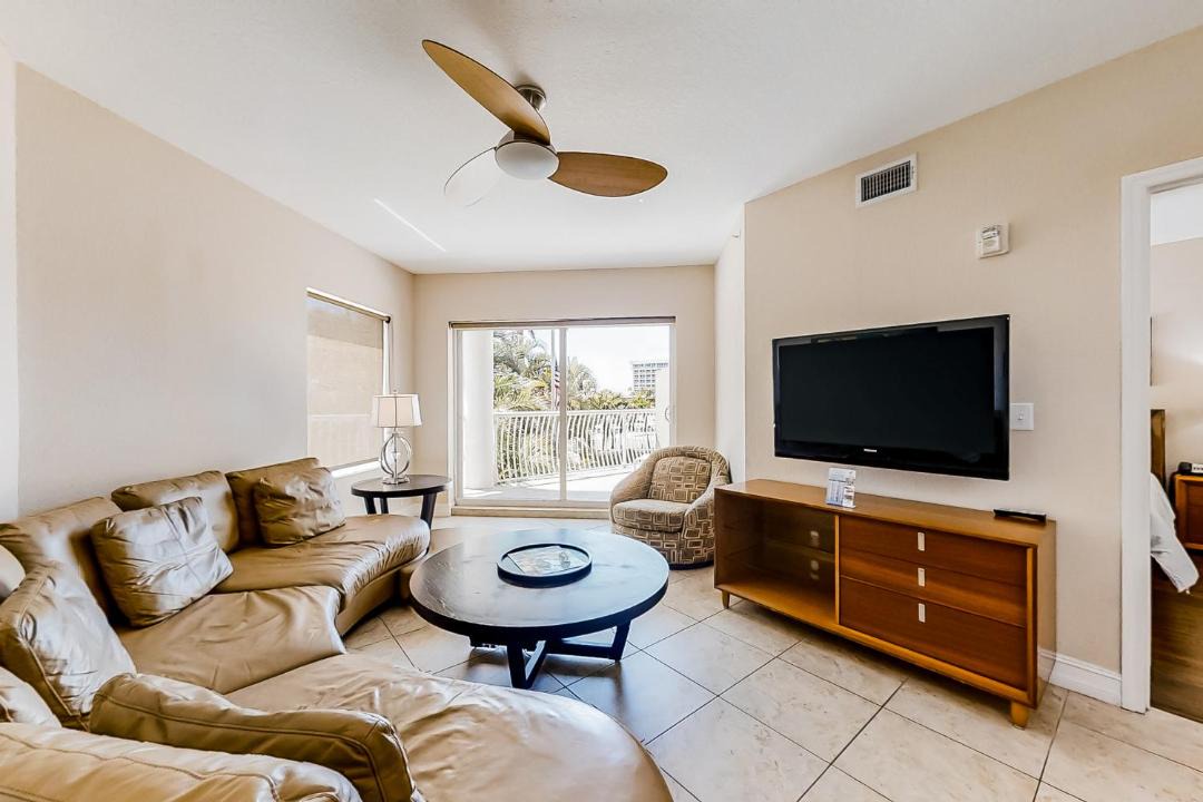 Photo of Livingroom in Treasure Island