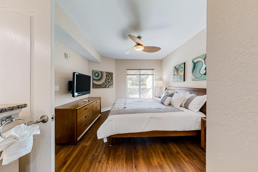 Photo of Bedroom in Treasure Island