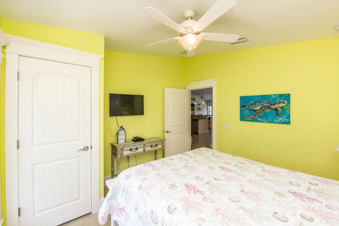 Photo of Bedroom in Holmes Beach