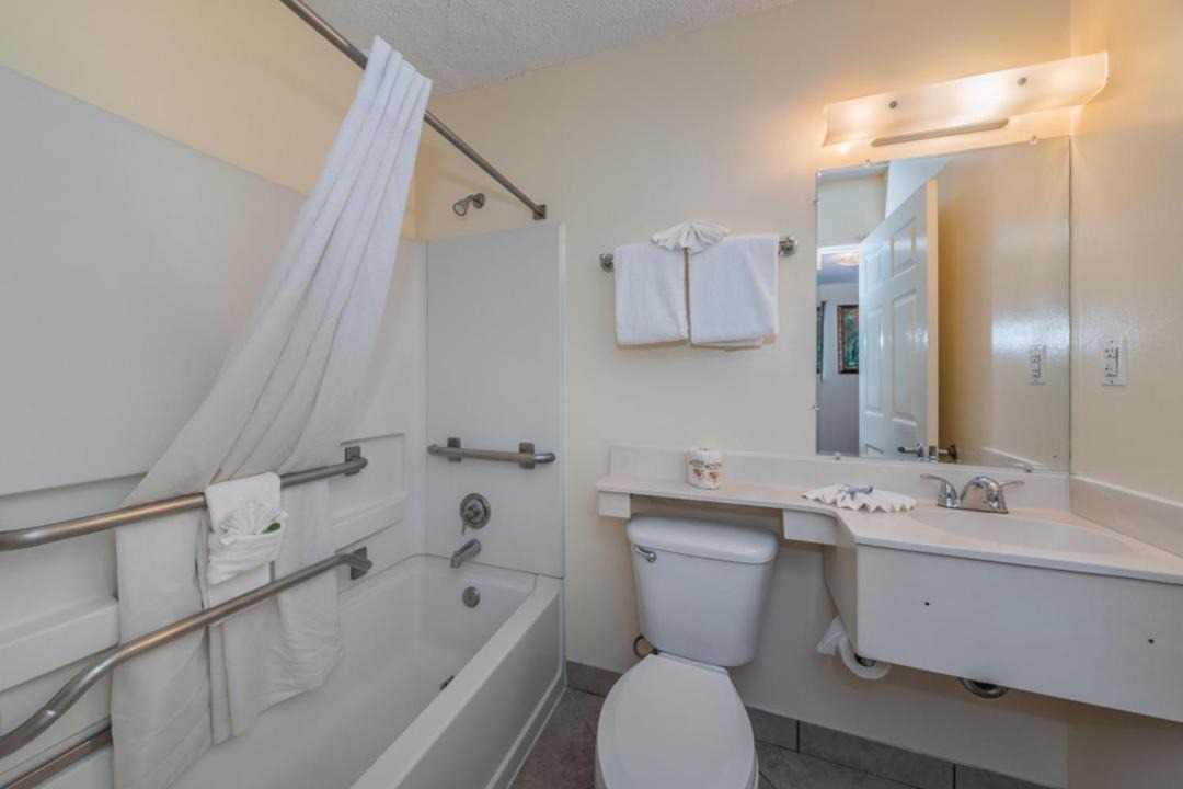 Photo of Bathroom in Largo