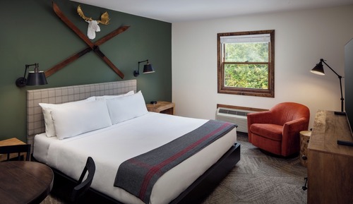 Standard Room, 1 King Bed (Main Lodge)