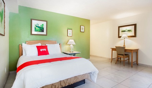 Premium Room, 1 King Bed