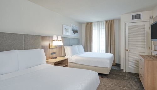 Suite, 2 Double Beds, Accessible Bathtub (Communications Accessible)