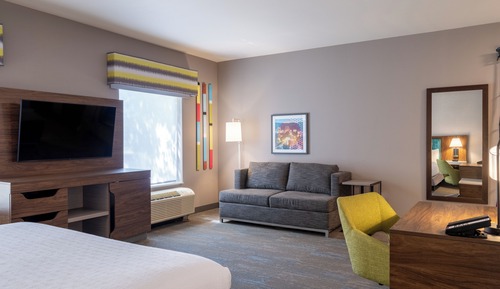 Studio Suite, 1 King, Accessible, Non Smoking *Roll In Shower*