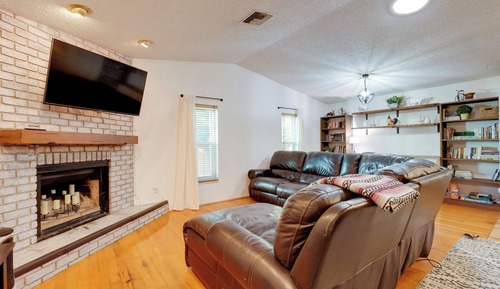 Apartment (2 Bedrooms)