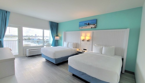Family Room, 2 Queen Beds, Ensuite, Marina View