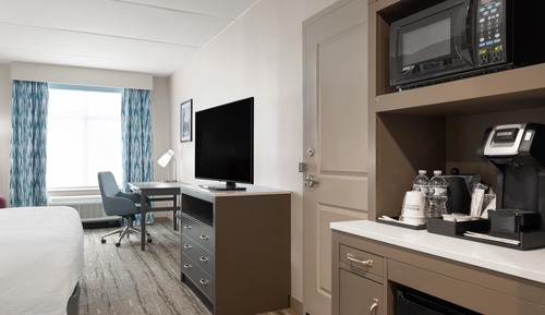 Room, 1 King Bed, Accessible, Non Smoking (Hearing Impaired)